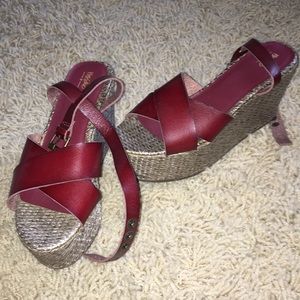 Strappy platform sandals